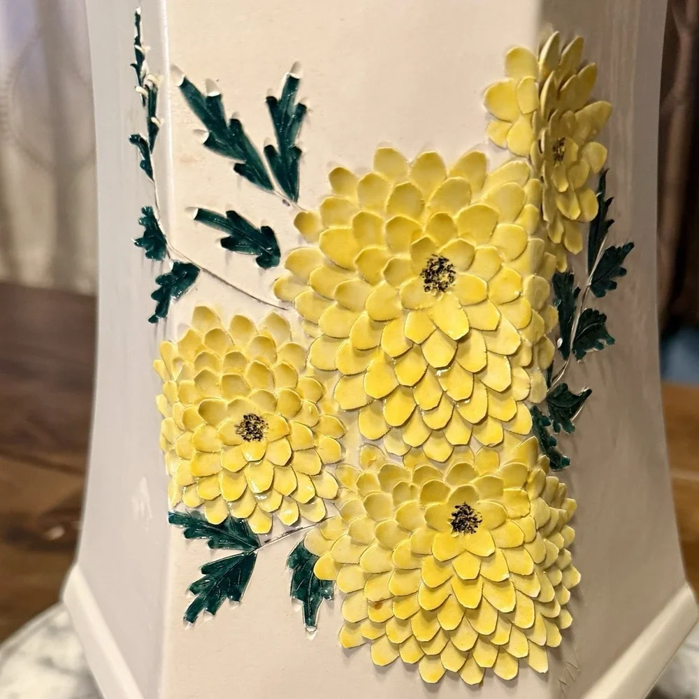VTG 60s MCM Pagoda Yellow 3D Chrysanthemum Cookie Jar Floral Canister Urn Lid - Picture 4 of 16